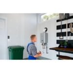 Rinnai RE Series 180 MBH Outdoor Non-Condensing Propane Gas Tankless Water Heater - Image 5